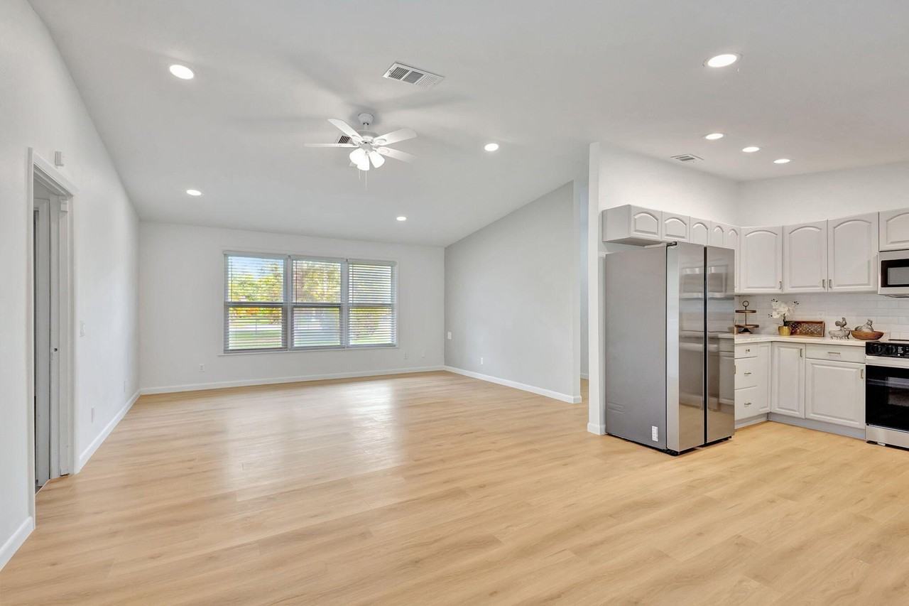 9312 Pinion Dr - Photo 5 of 45