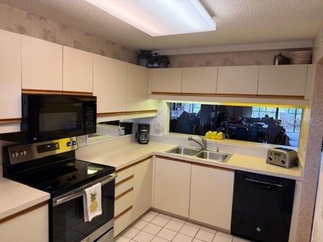 5525 Ashton Lake Dr #5525 - Photo 4 of 35