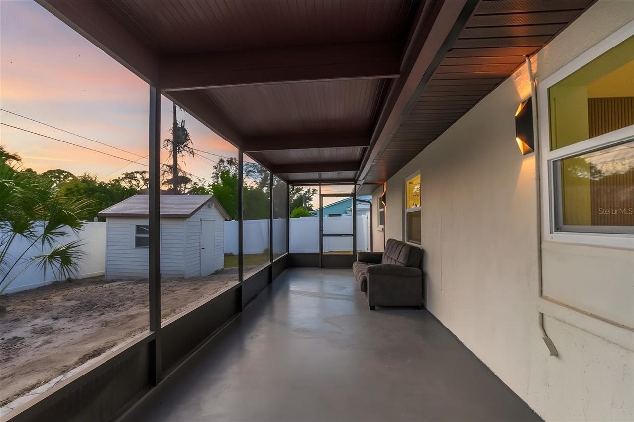 1461 Royal Rd - Photo 2 of 50