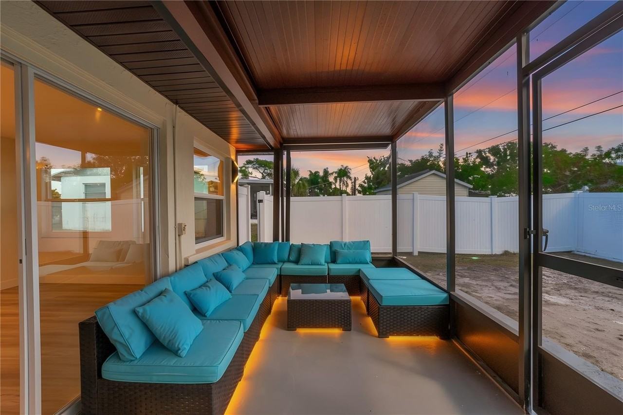 1461 Royal Rd - Photo 4 of 50