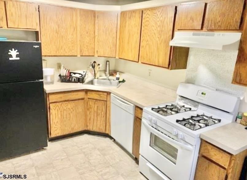 118 Sussex Pl - Photo 4 of 8