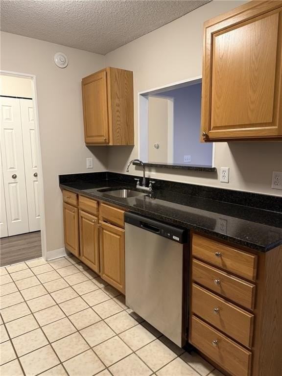 3 Admiralty Dr Apt 3-3 #3-3 - Photo 4 of 19