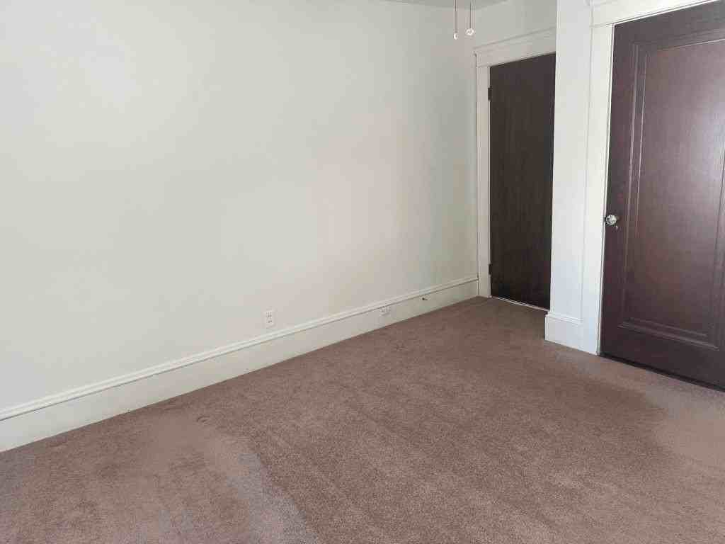 246 George Waterman Rd Unit 2 #2 - Photo 5 of 8