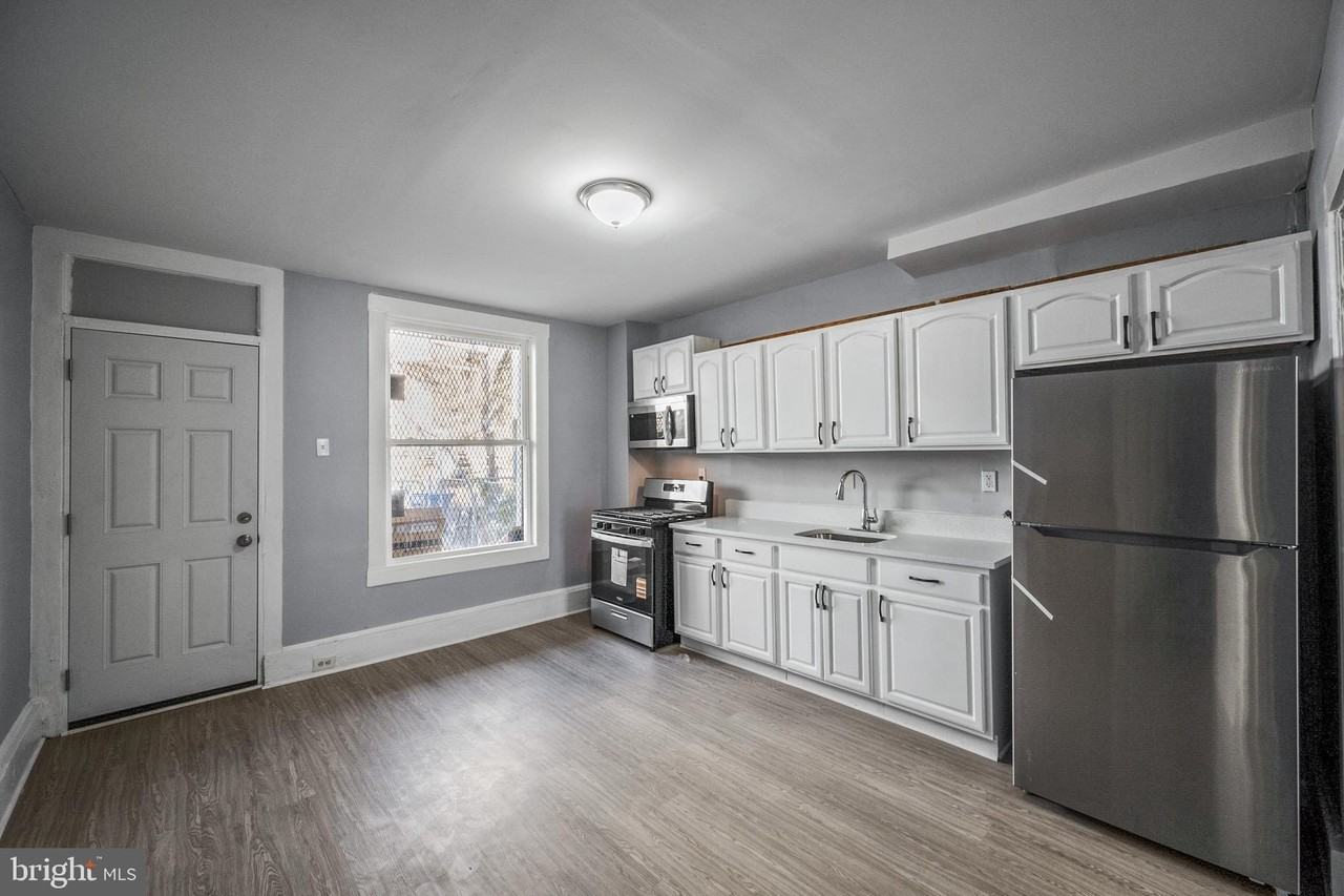 1720 Darley Ave - Photo 4 of 13