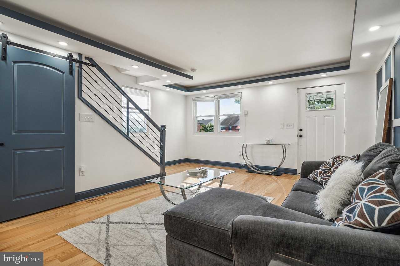 1812 Woodbourne Ave - Photo 5 of 15