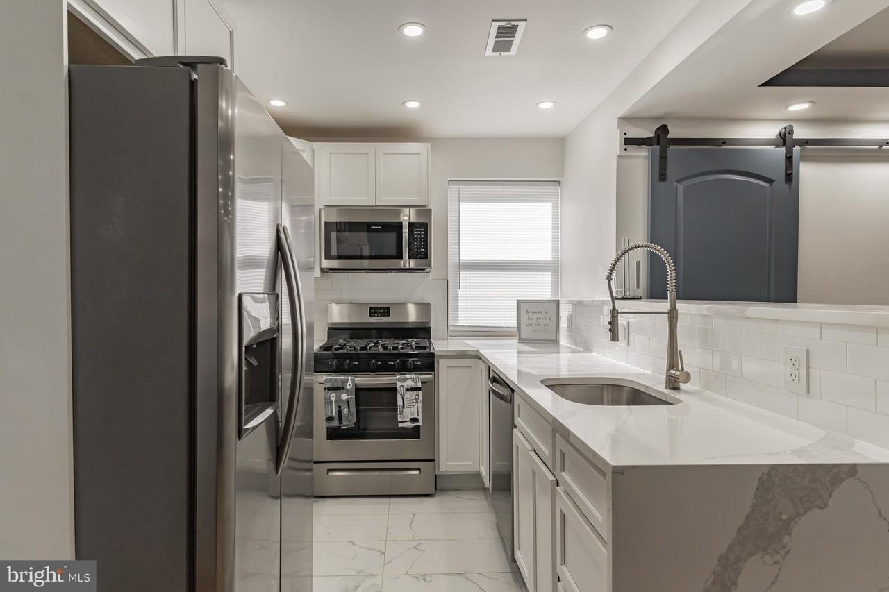 1812 Woodbourne Ave - Photo 6 of 15