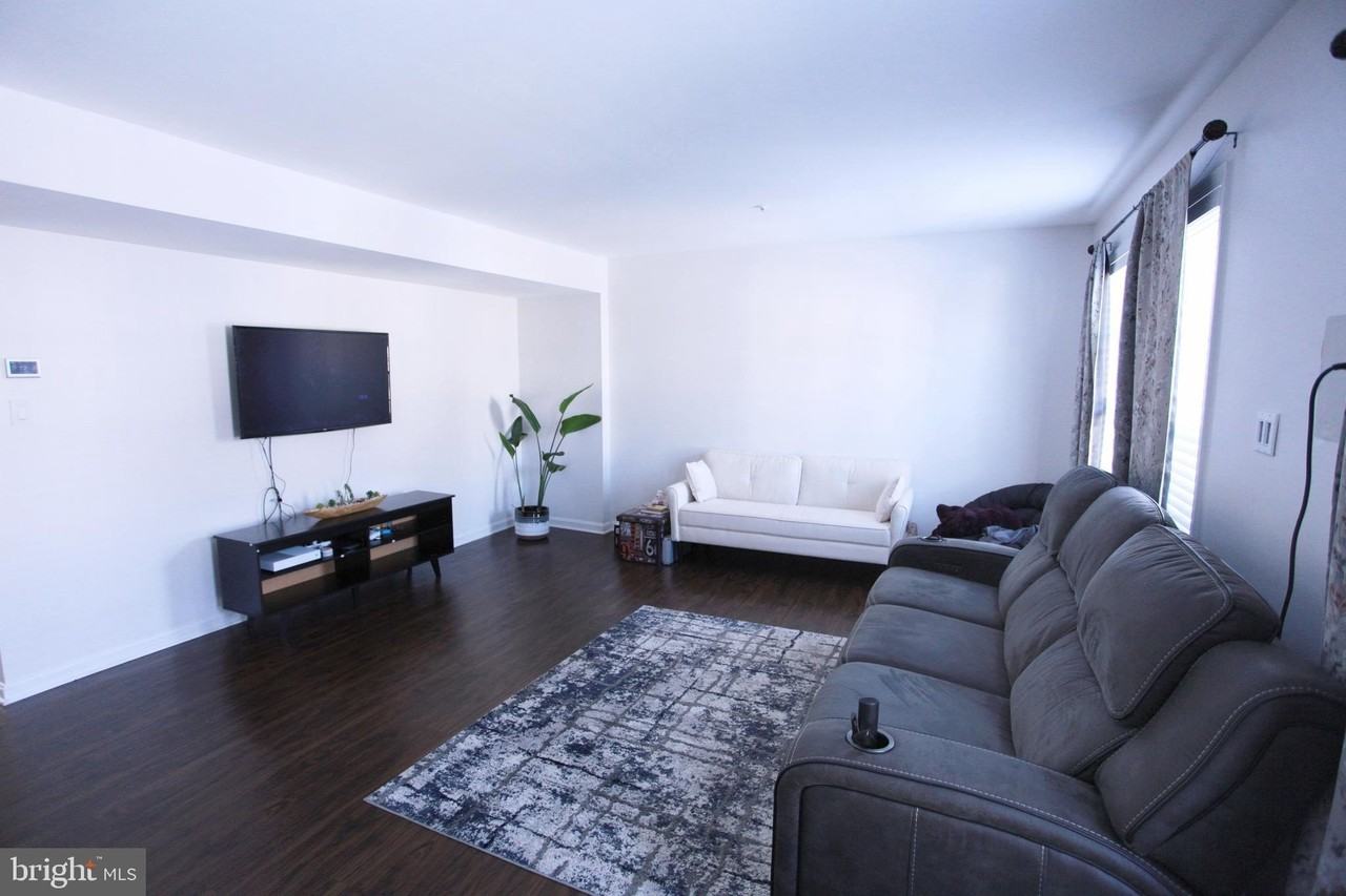 580 Primus Ct - Photo 2 of 14