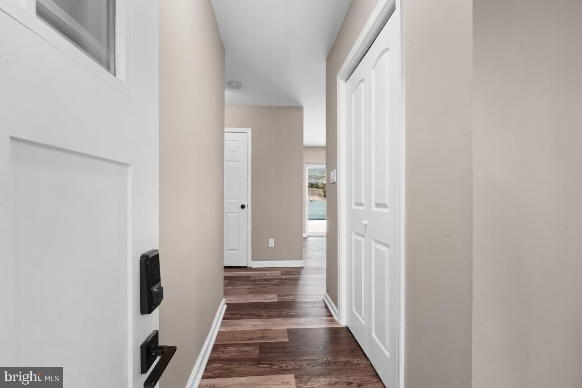 2912 Newcastle Ave - Photo 3 of 30