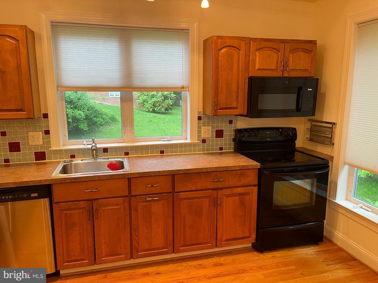 118 Quaint Acres Dr - Photo 5 of 38