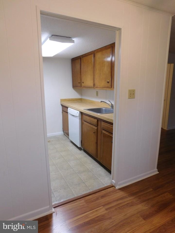 809 Logan St Apt 6b #6B - Photo 5 of 15