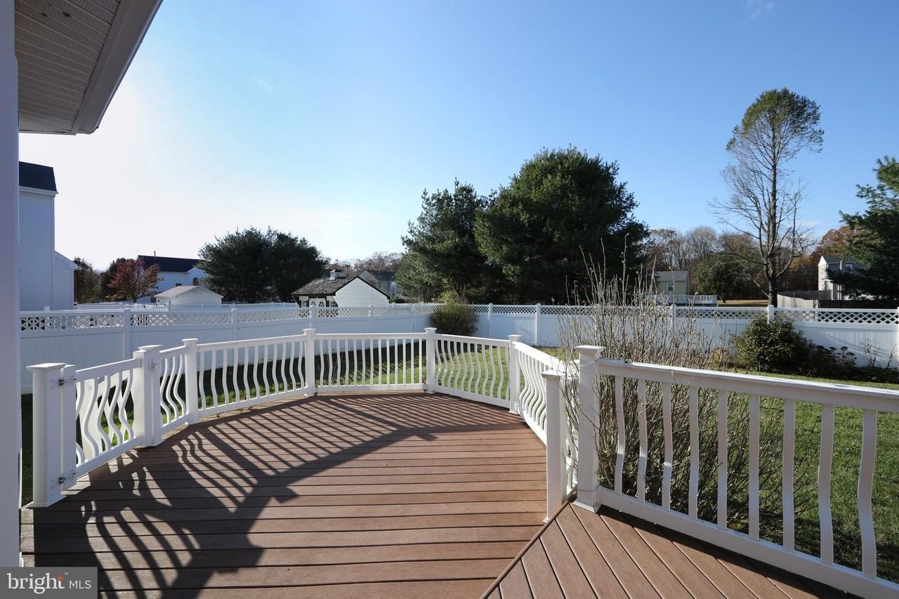 549 Maidstone Dr - Photo 6 of 49