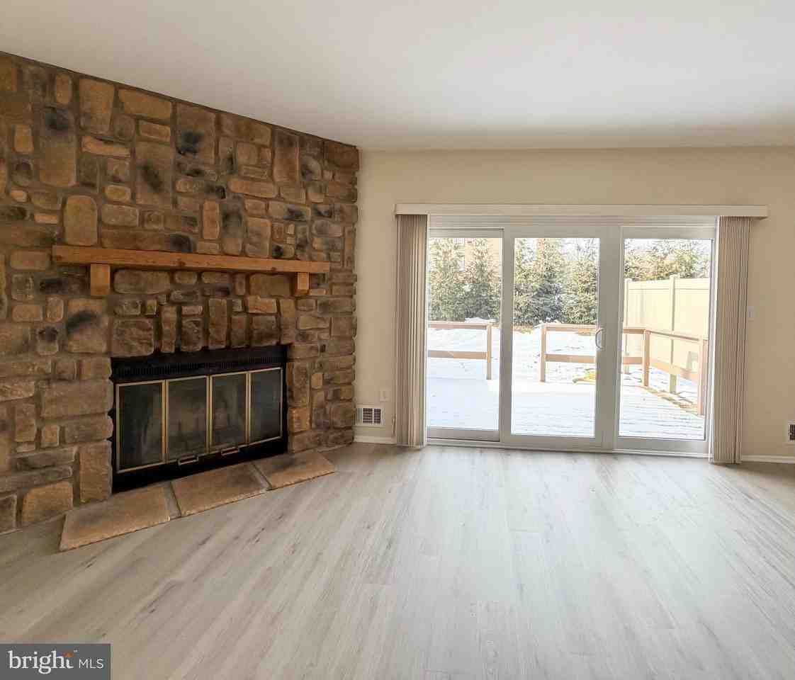 12 Manor Dr - Photo 6 of 20