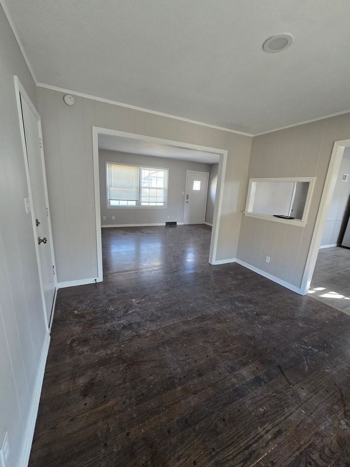 9942 Mcgee St - Photo 4 of 27