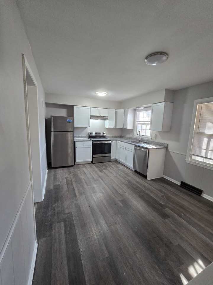 9942 Mcgee St - Photo 7 of 27