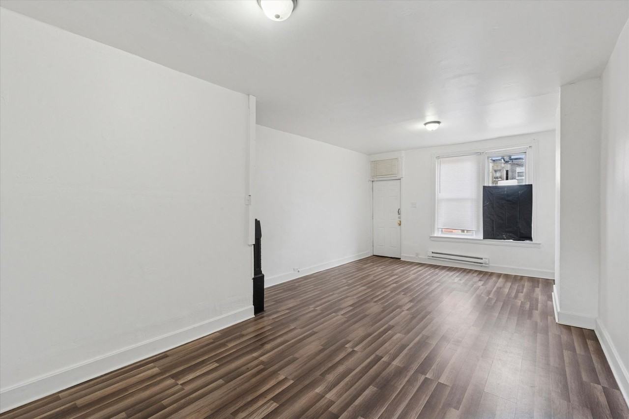 3112 N Sheridan St - Photo 4 of 15