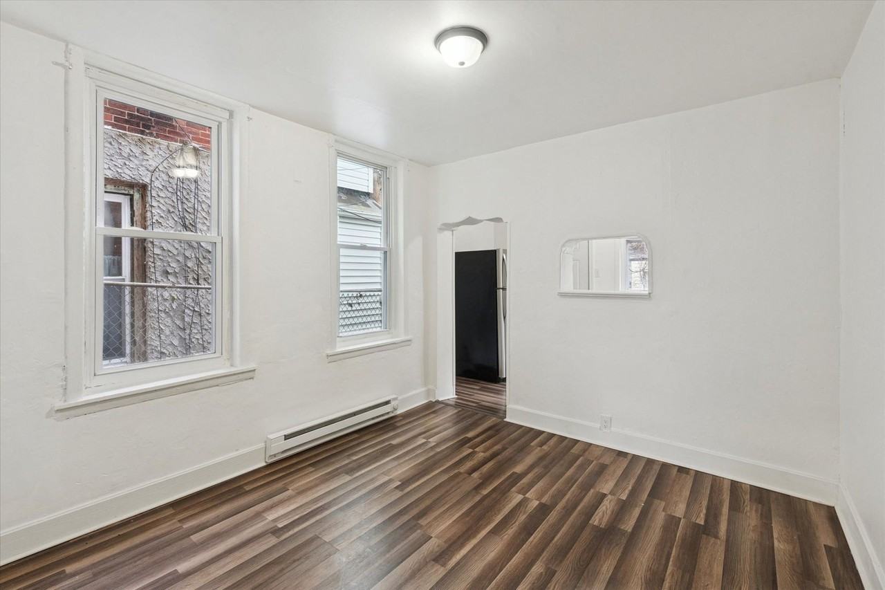 3112 N Sheridan St - Photo 5 of 15