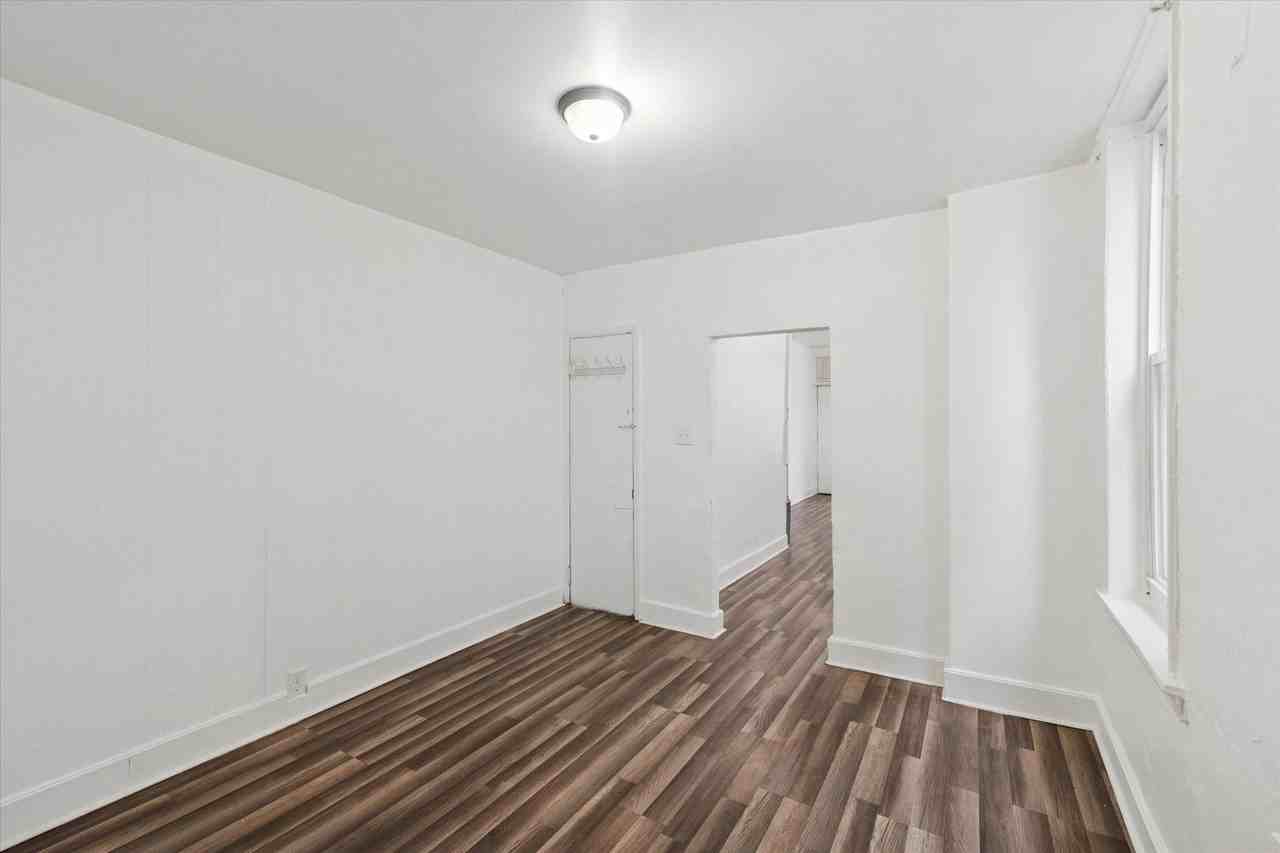 3112 N Sheridan St - Photo 6 of 15