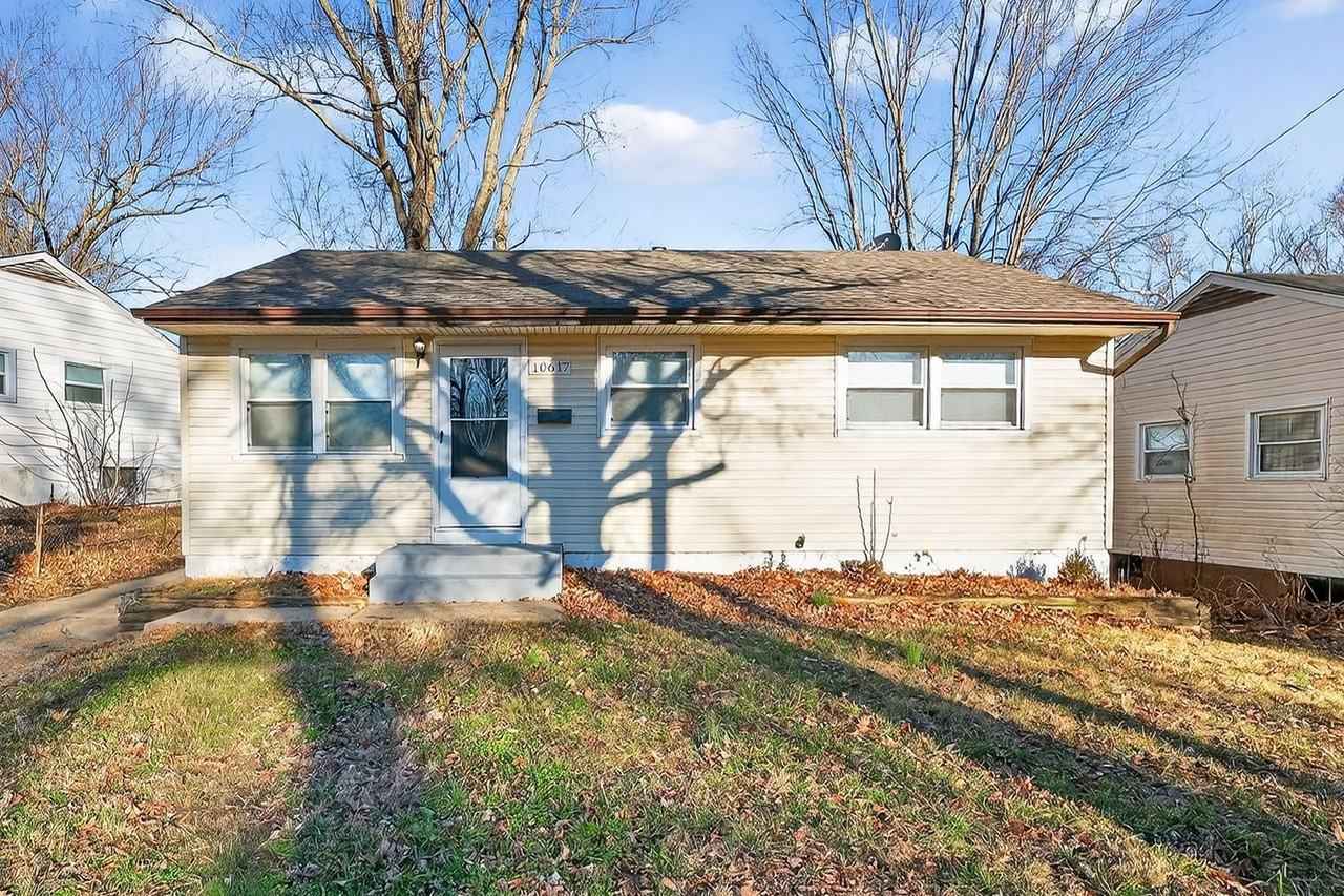 10617 Dunkeld Cir - Photo 3 of 30