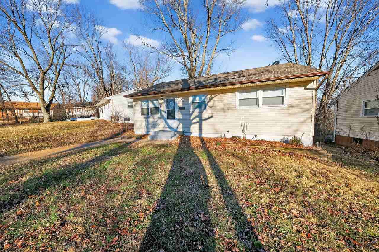 10617 Dunkeld Cir - Photo 4 of 30