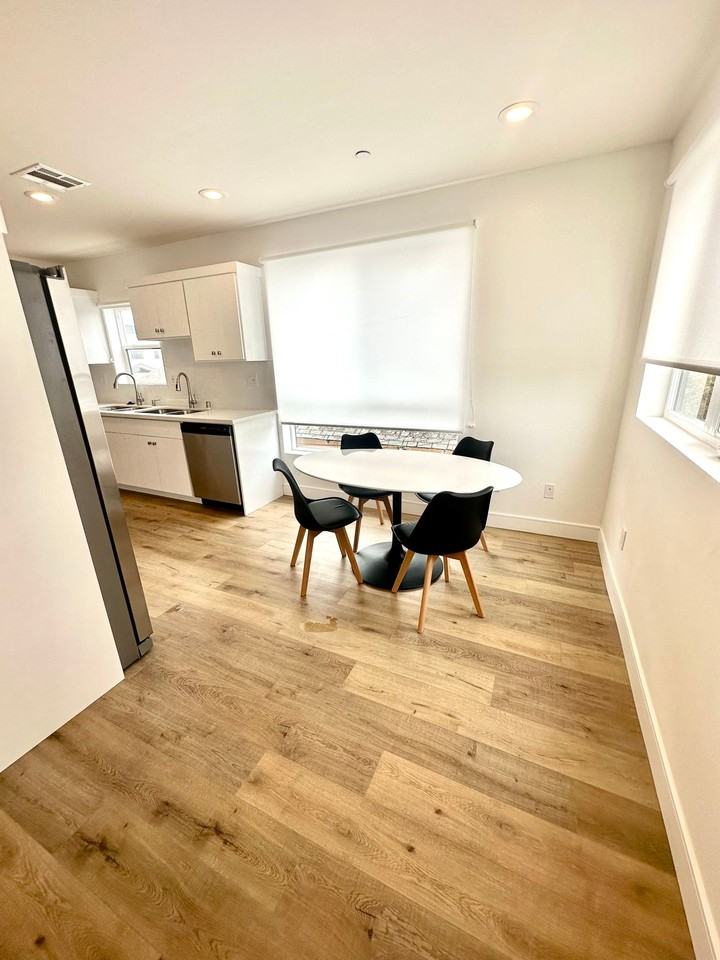 1543 W. 37th Pl Los Angeles, CA 90018 - Photo 4 of 19