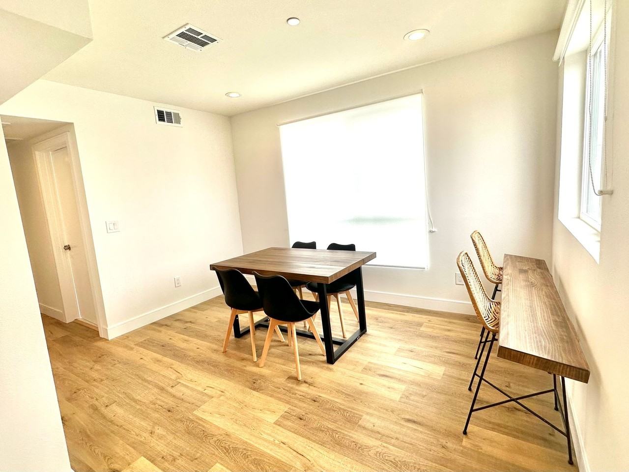 1543 W. 37th Pl Los Angeles, CA 90018 - Photo 5 of 19