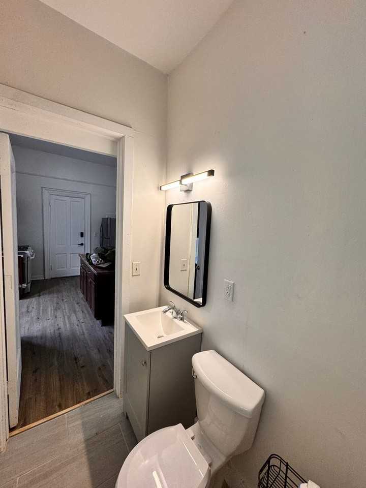 310 Marshall Ave - Photo 4 of 27