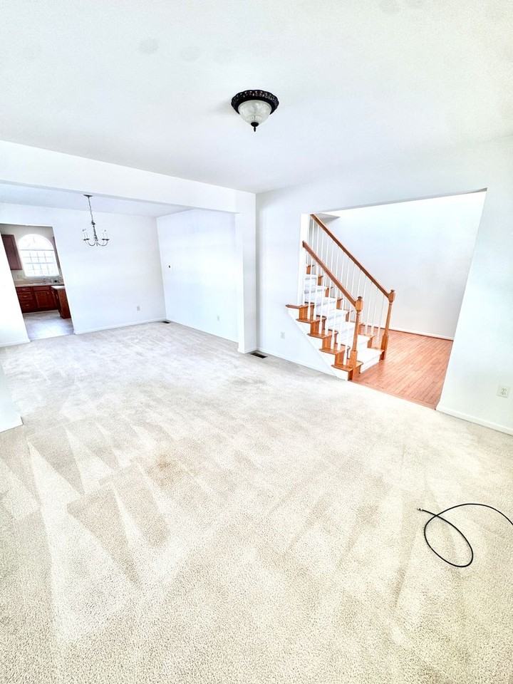 1519 Needles Ln - Photo 5 of 37