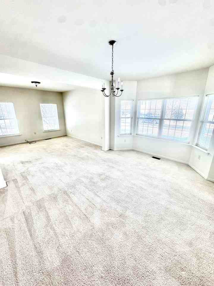 1519 Needles Ln - Photo 7 of 37