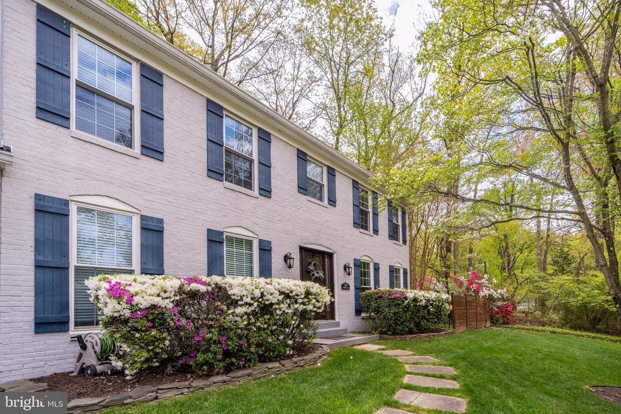 2235 Abbotsford Dr - Photo 5 of 50