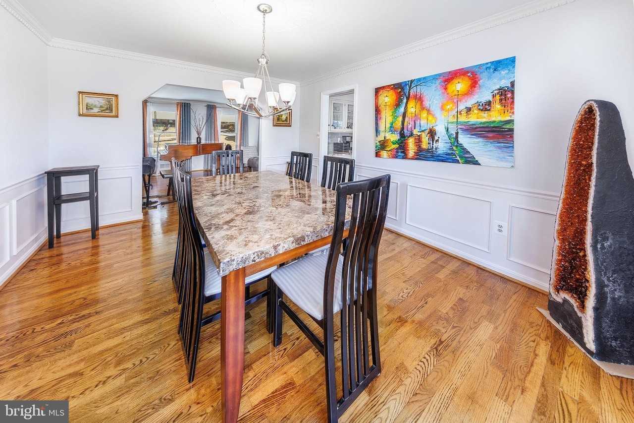 980 Old Holly Dr - Photo 5 of 50