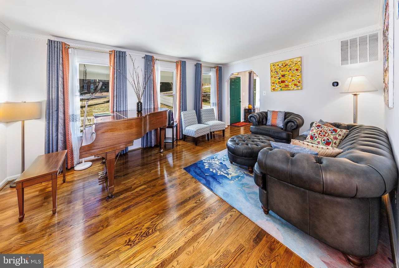 980 Old Holly Dr - Photo 7 of 50