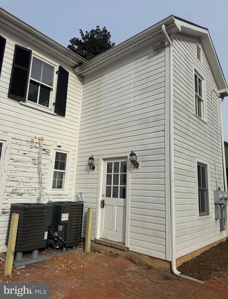 12 Wirt St Nw - Photo 5 of 30