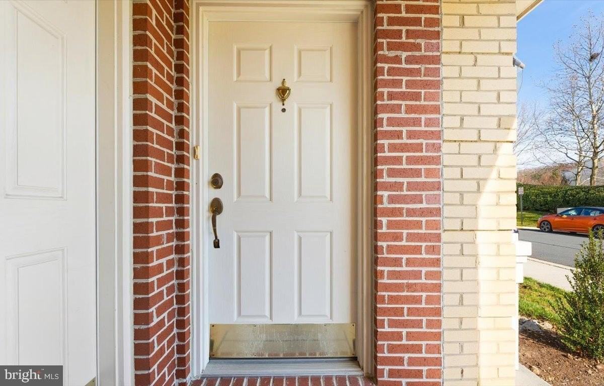 22705 Settlers Trail Ter - Photo 2 of 38