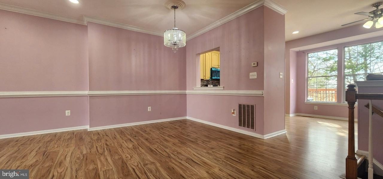 3001 Cahill Ln - Photo 5 of 21