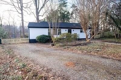 2005 Queens Ct - Photo 2 of 36