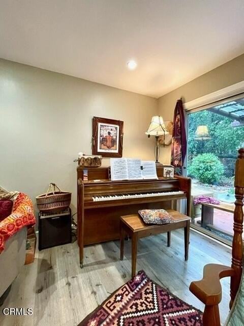 883 Moreno Dr - Photo 6 of 37