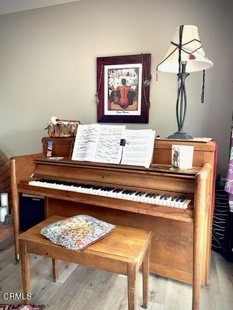 883 Moreno Dr - Photo 7 of 37