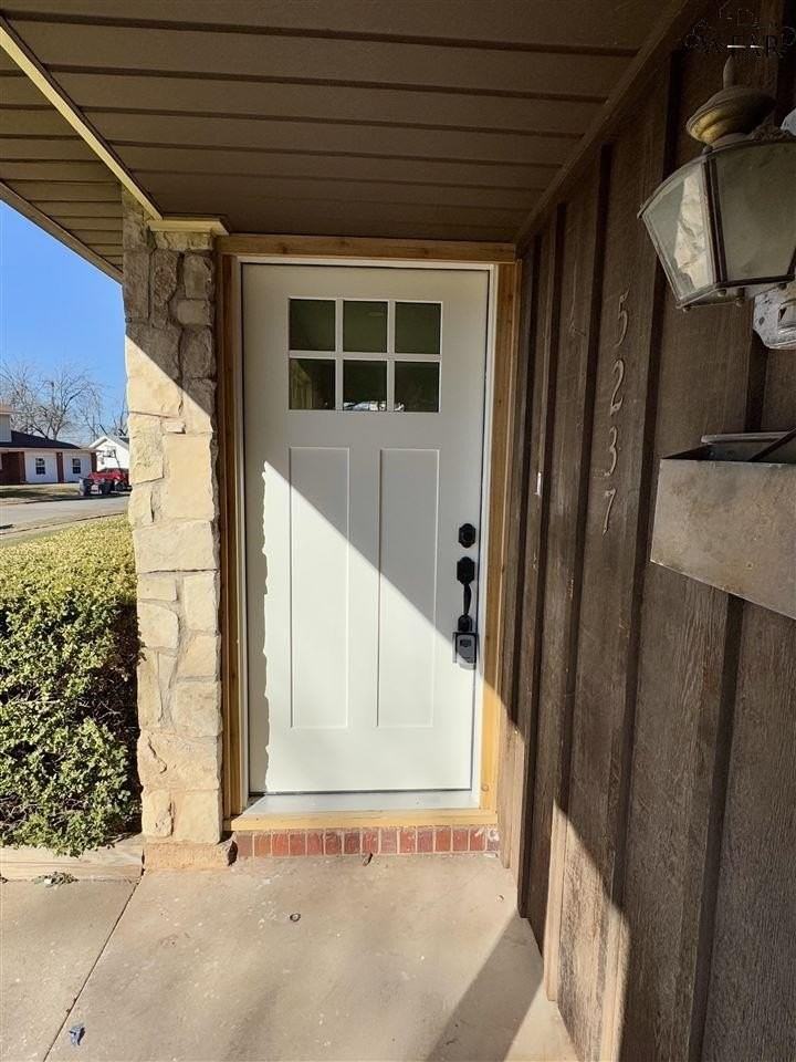 5237 Catskills Dr - Photo 2 of 30