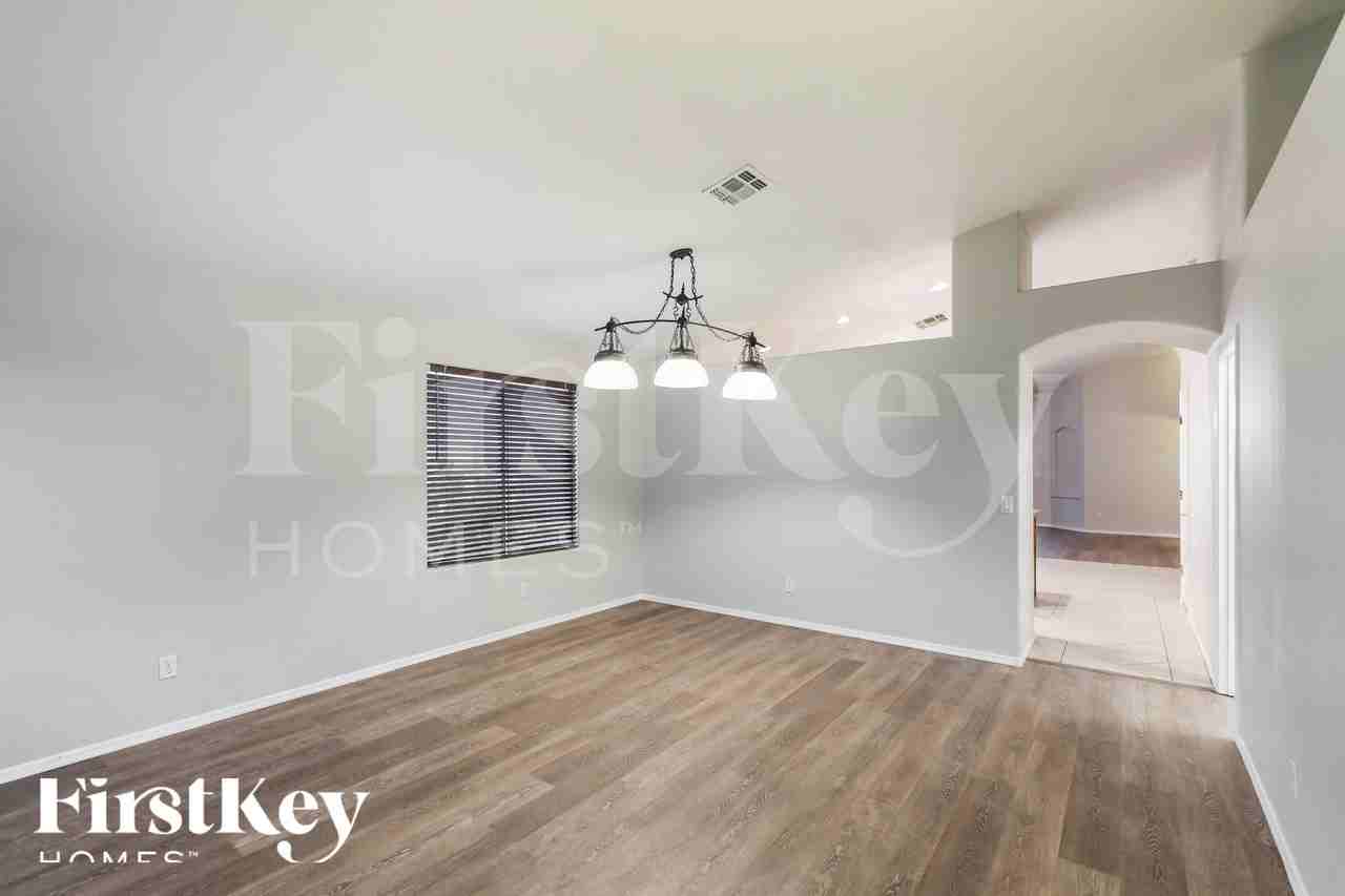 6951 W Red Rock Dr - Photo 3 of 19