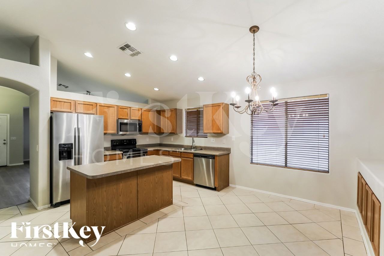 6951 W Red Rock Dr - Photo 5 of 19