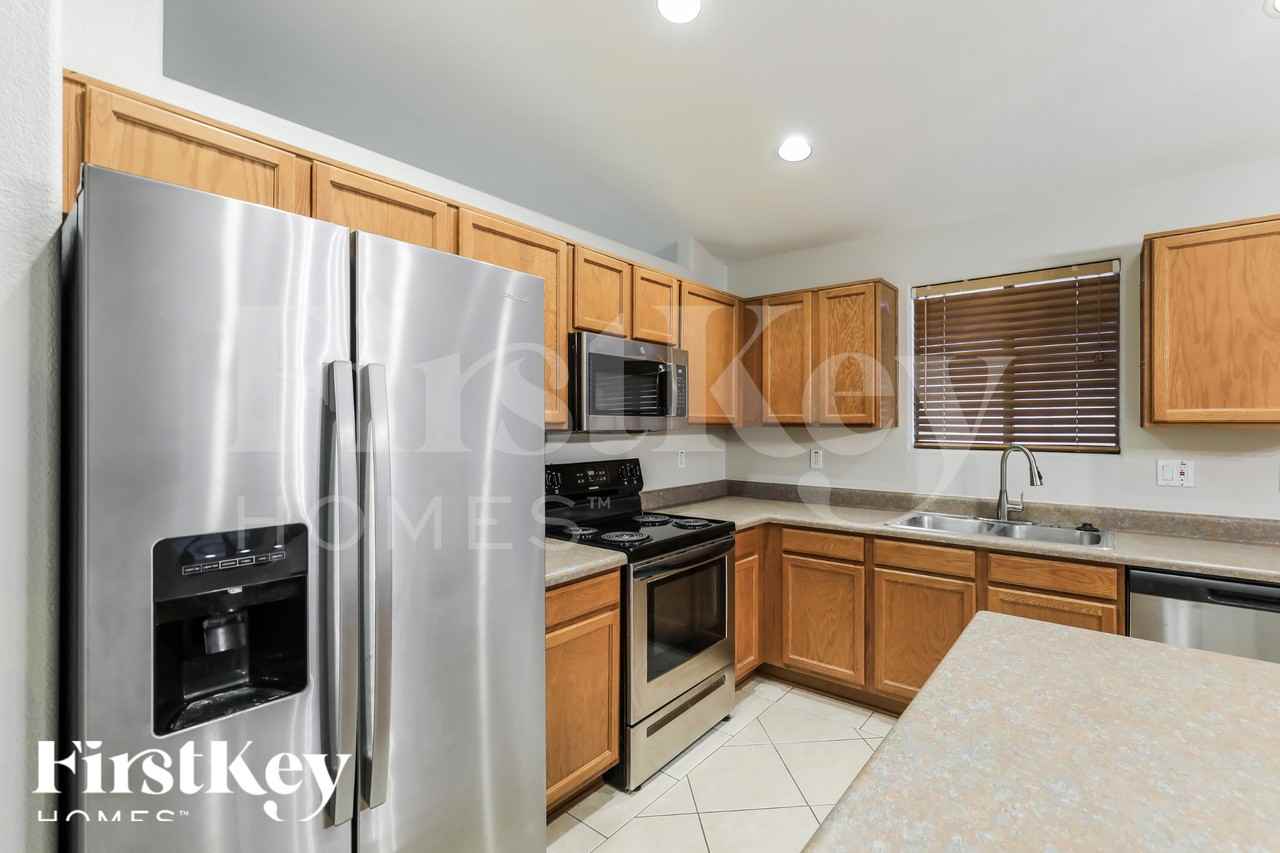 6951 W Red Rock Dr - Photo 6 of 19