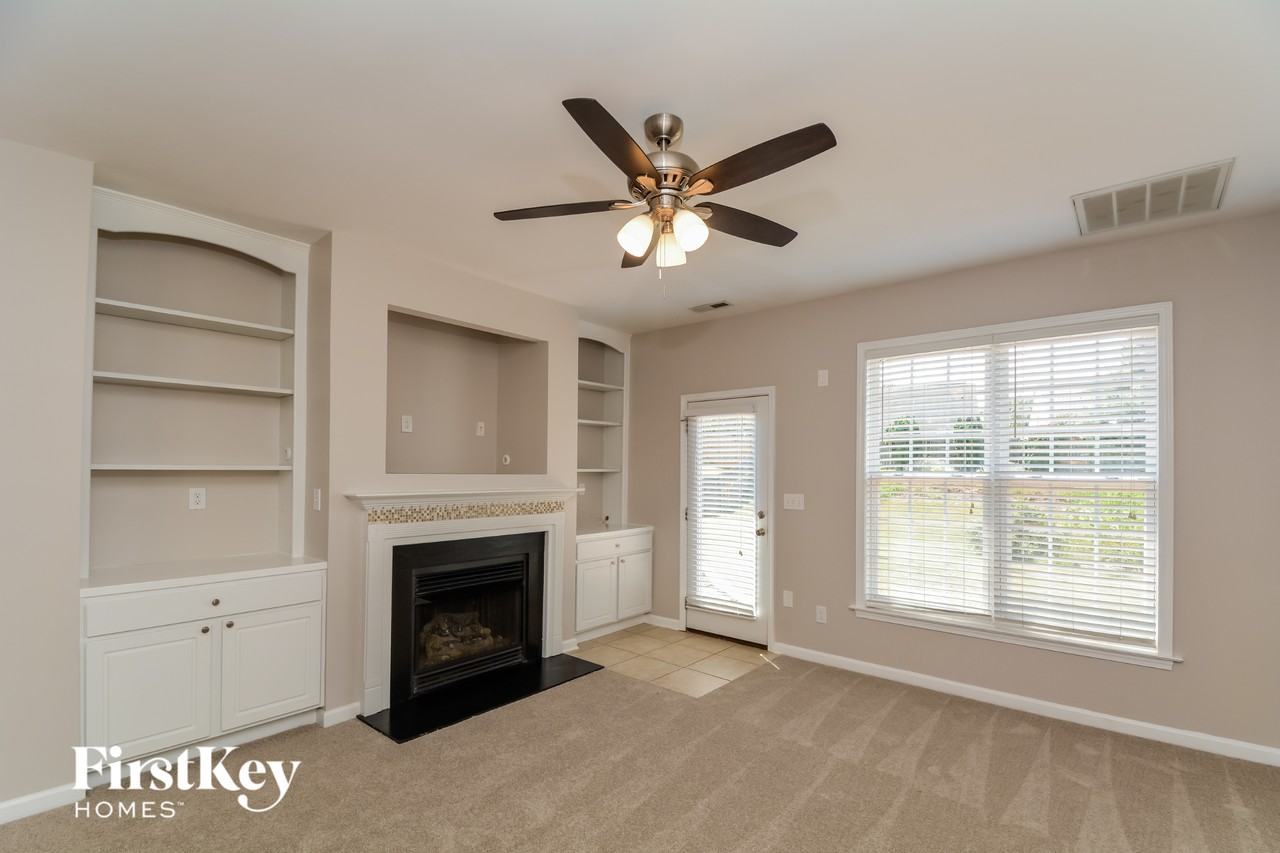 136 Marino Pl - Photo 2 of 15