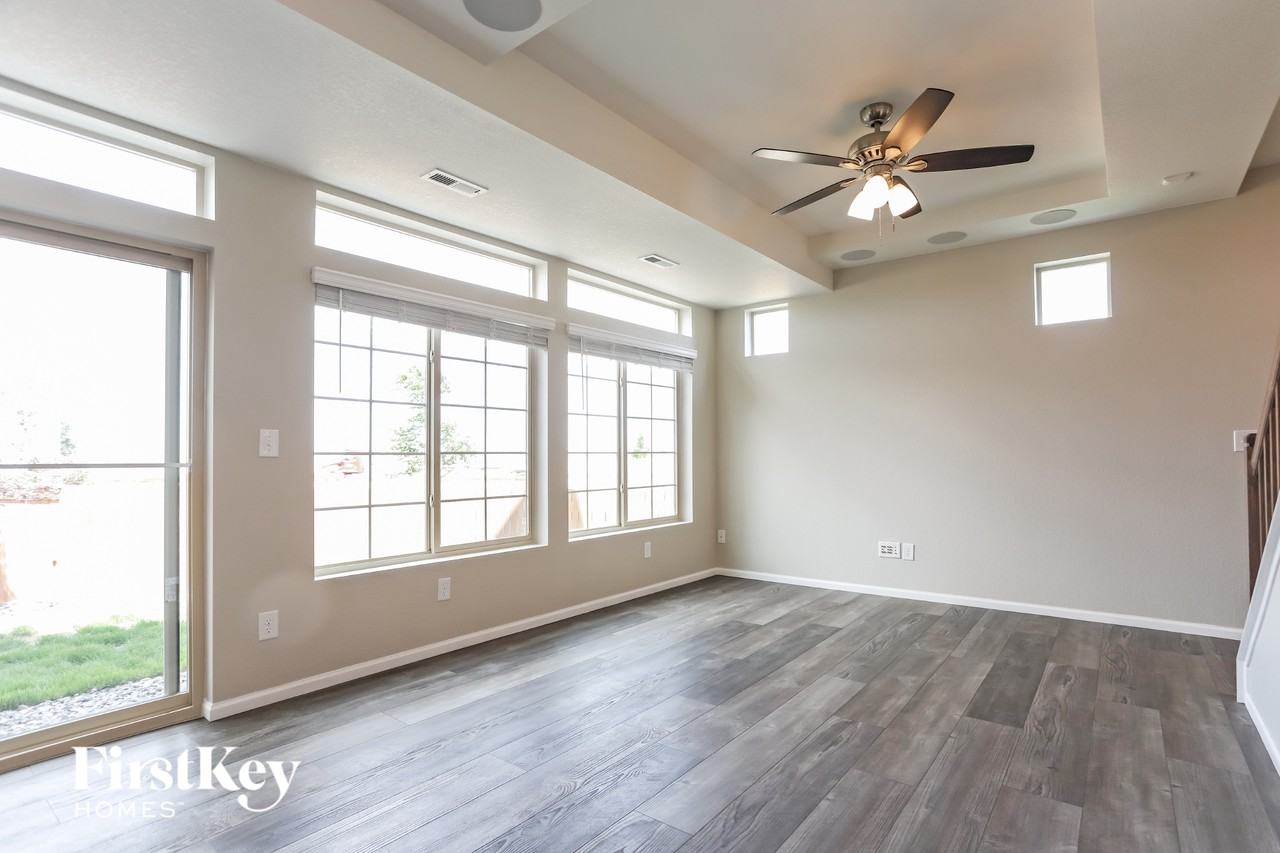 10074 Zeno St - Photo 3 of 15