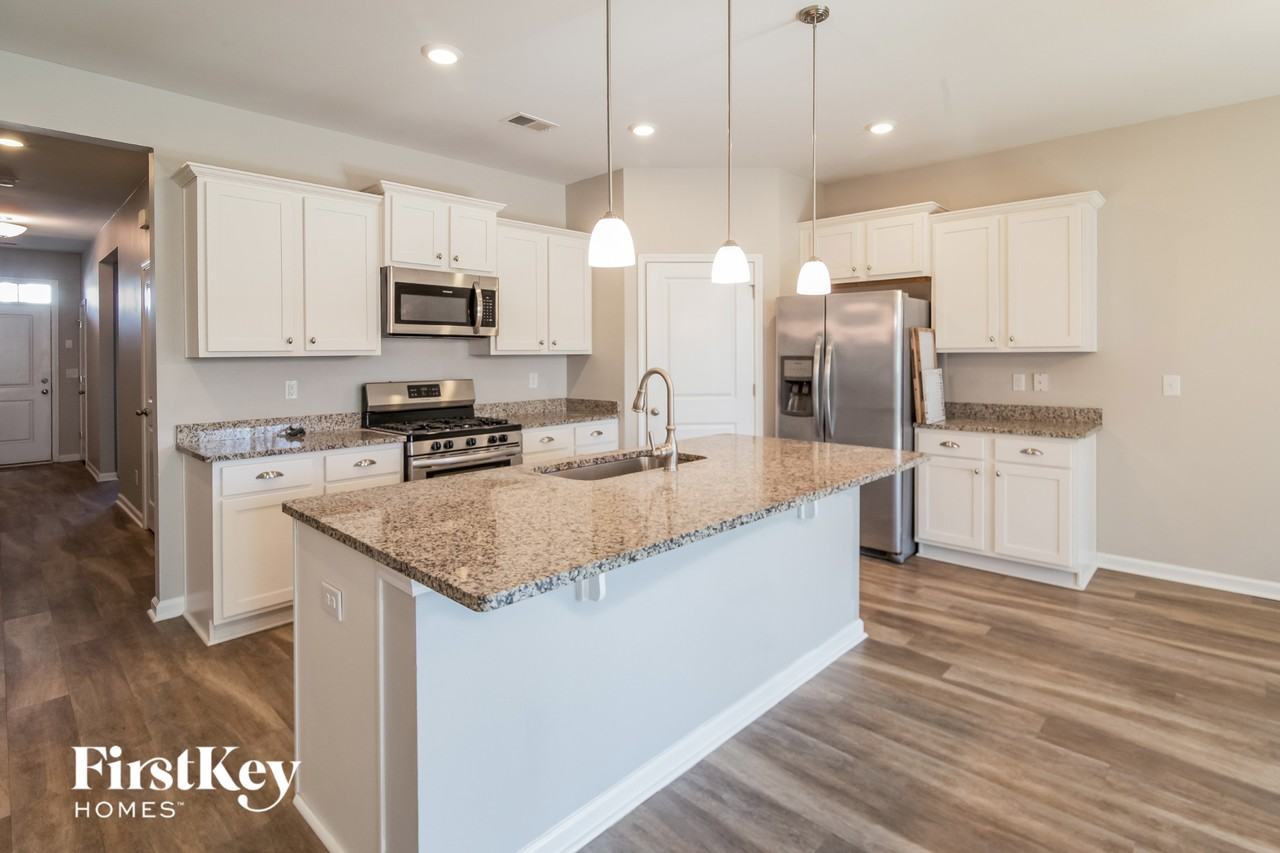 590 Wayton Cir - Photo 6 of 15