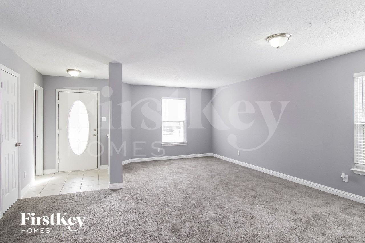 8736 Belle Union Dr - Photo 4 of 15