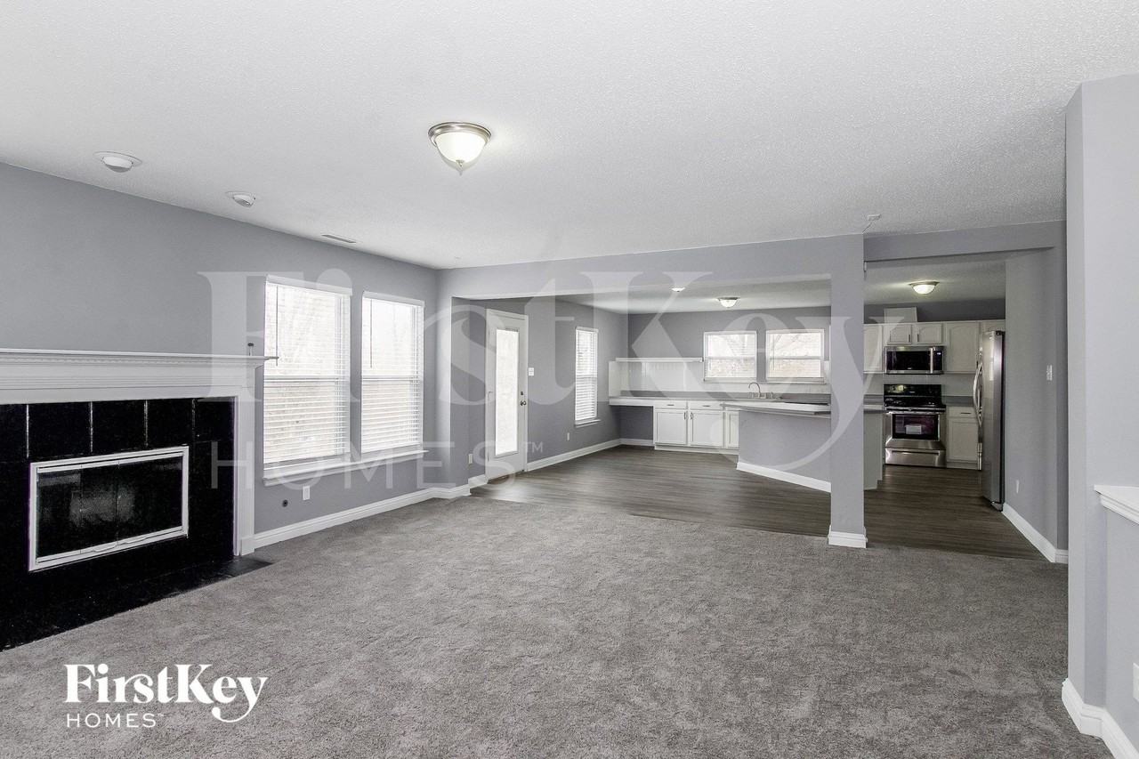 8736 Belle Union Dr - Photo 5 of 15