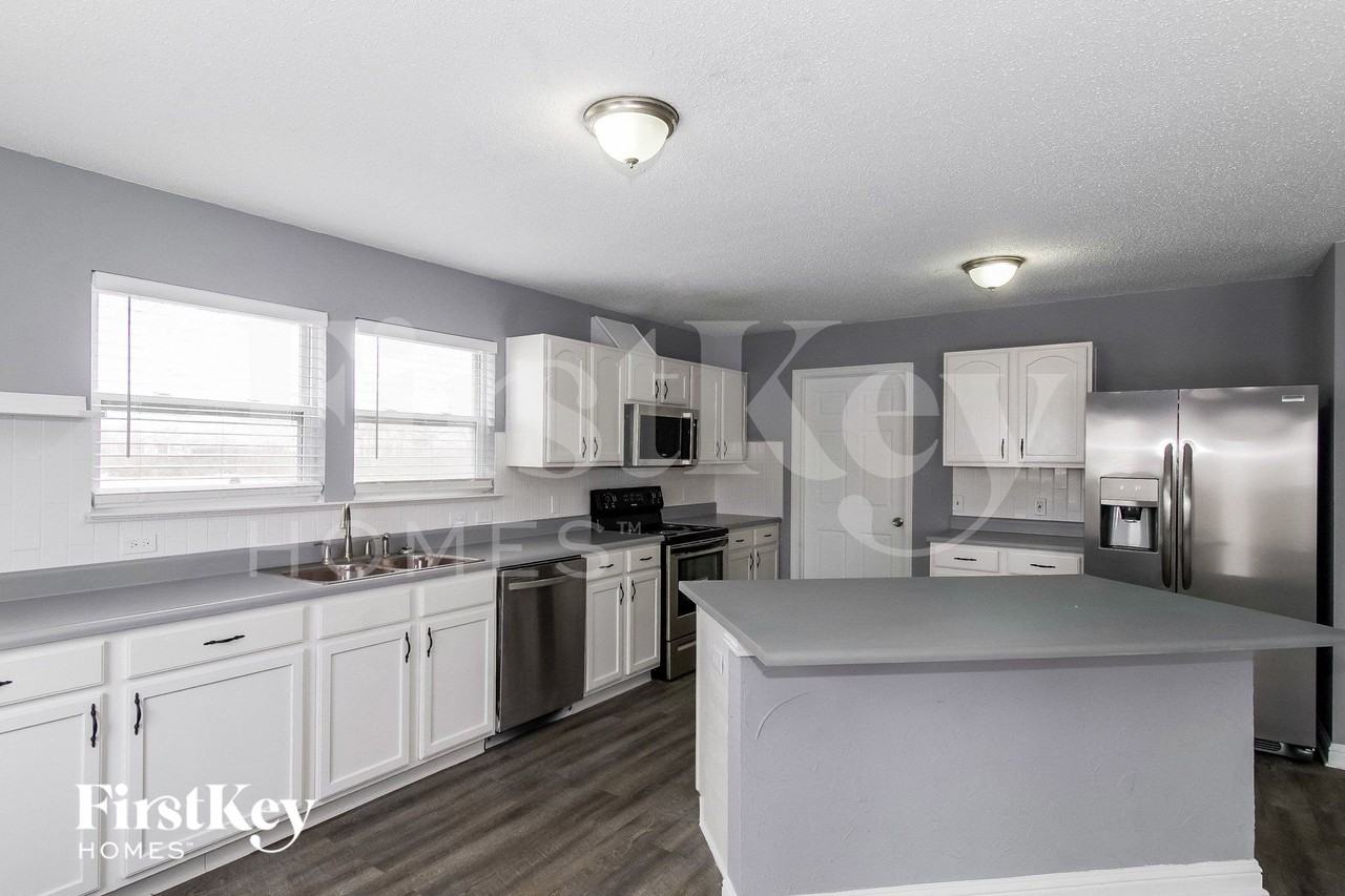 8736 Belle Union Dr - Photo 6 of 15