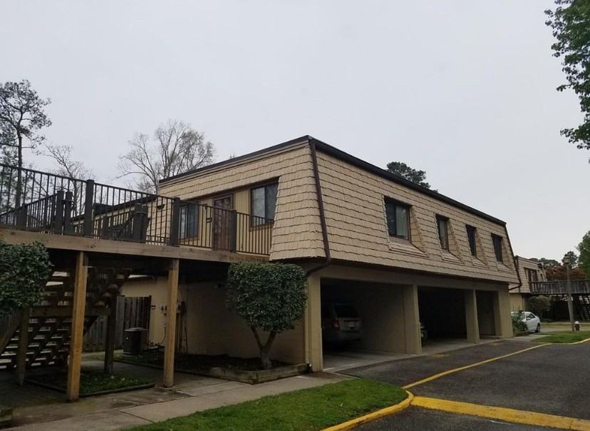 1515 Monterry Pl - Photo 2 of 10