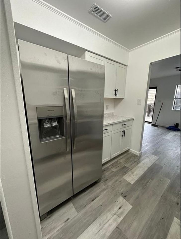 1515 Monterry Pl - Photo 5 of 10