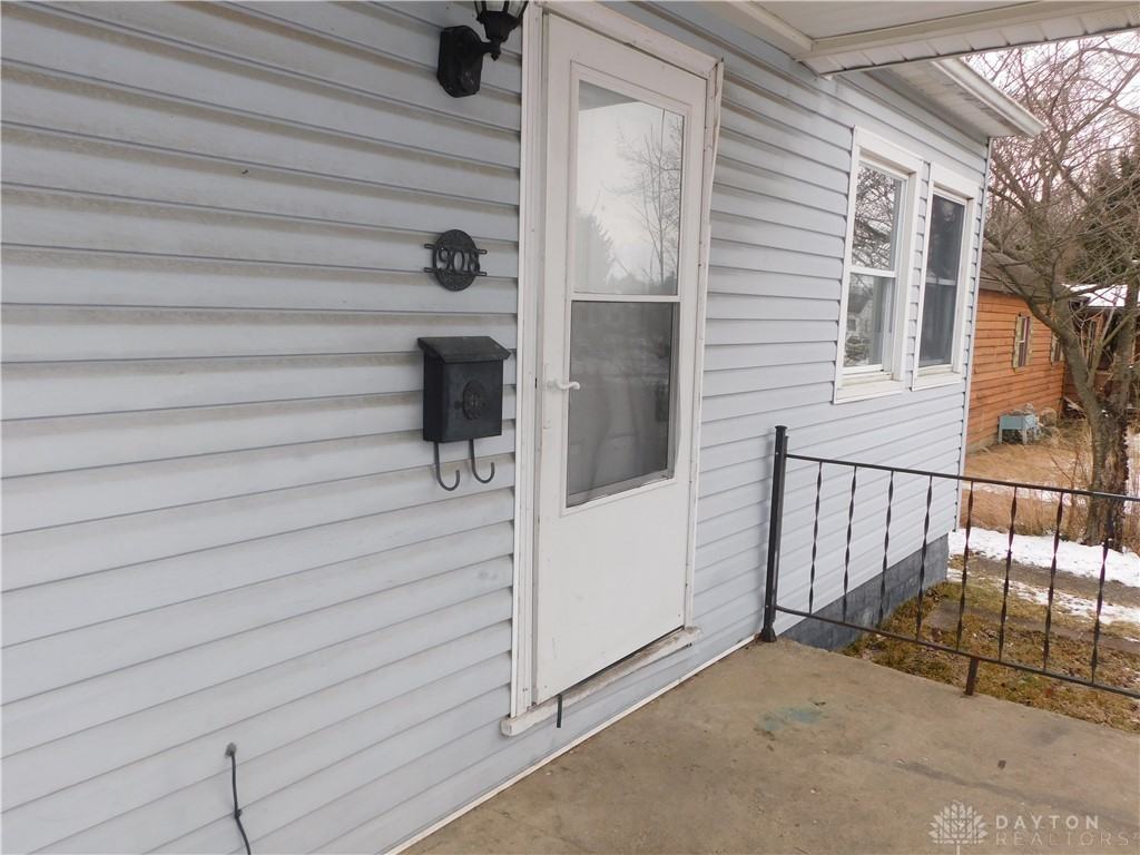 906 Catherine St ##908 - Photo 3 of 13